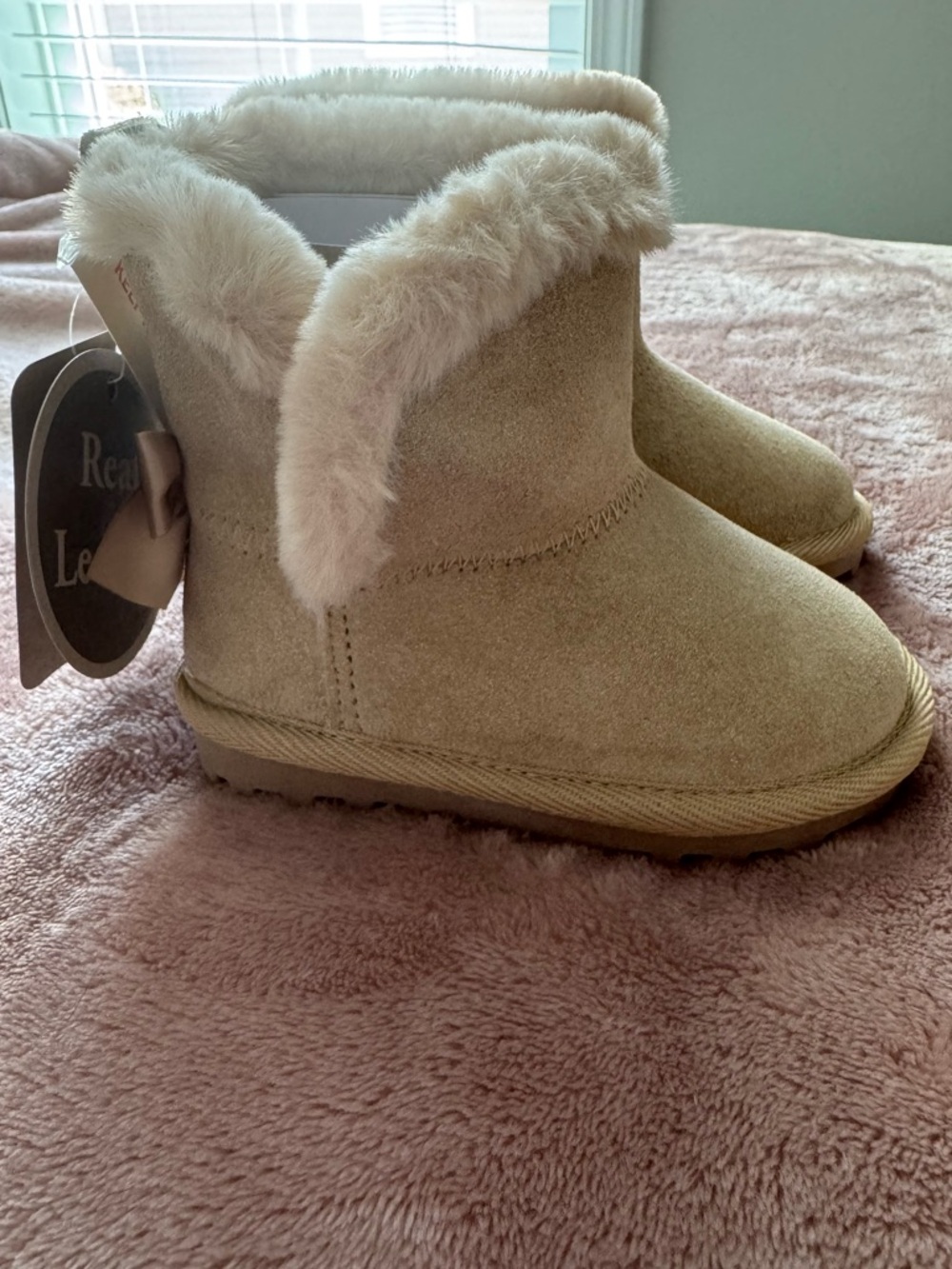 NWT Bearpaw Glitter Leather and Faux Fur Baby/Toddler Girls Boots, Size 5